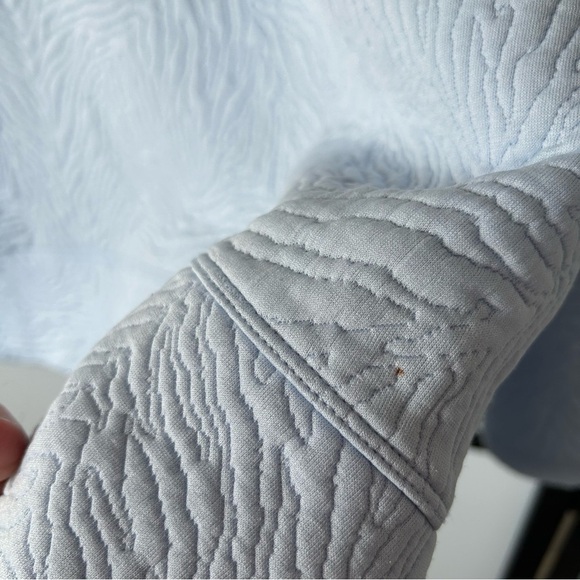 [L] aerie Textured Spring Pastel Blue Long Sleeve Lightweight Crewneck Sweater - Picture 9 of 11